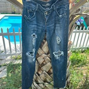 Super sexy Almost Famous Jeans! Size 13